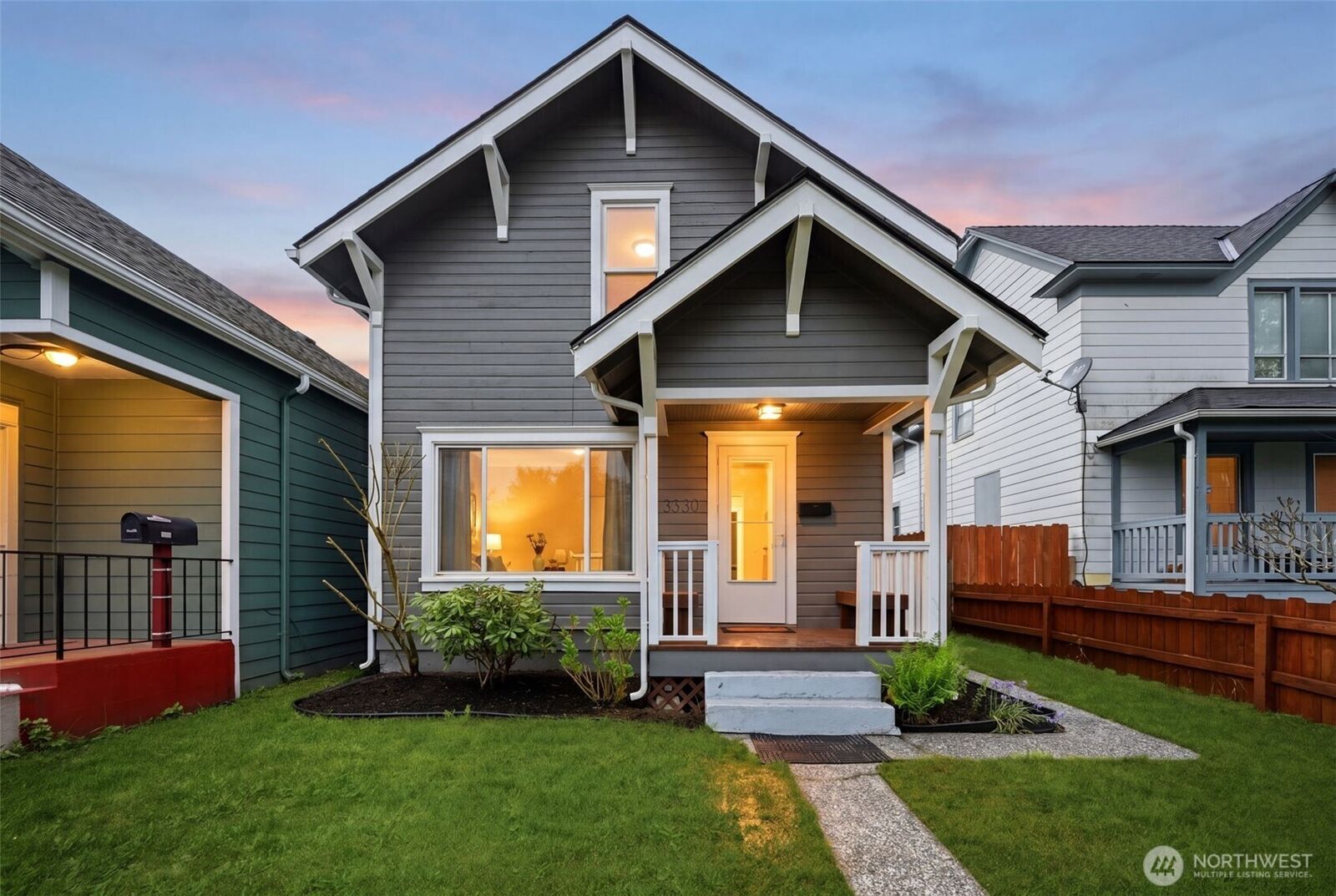 Property Photo:  3530  Lombard Avenue  WA 98201 
