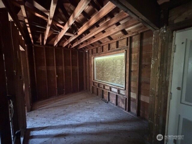 Property Photo:  1110 N Rainier Avenue  WA 98312 