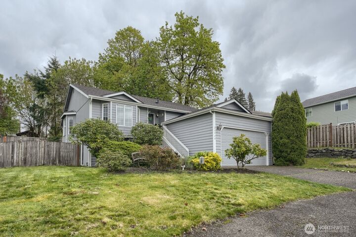 Property Photo:  25920  202nd Avenue SE  WA 98042 