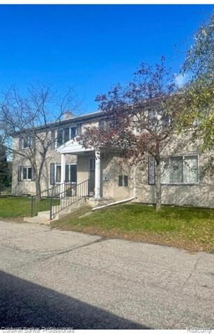 Property Photo:  510 Montrose Avenue 6  MI 48073 
