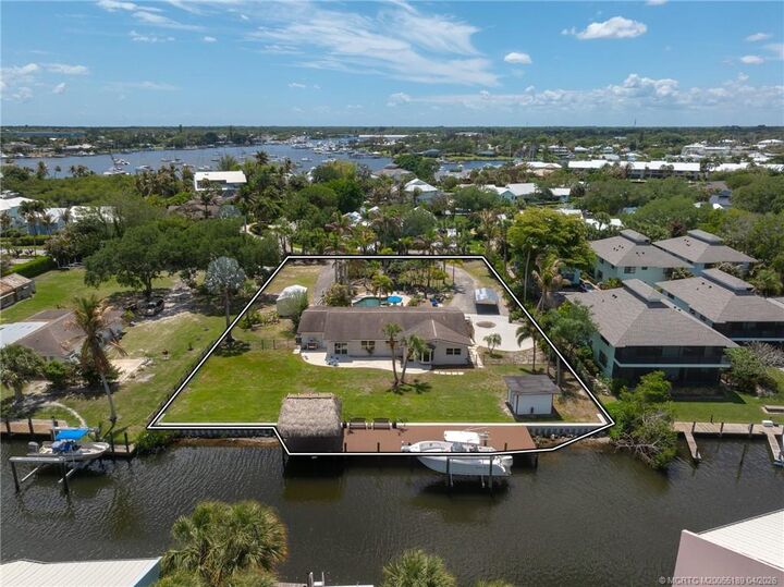 Property Photo:  4109 SE Whiticar Way  FL 34997 