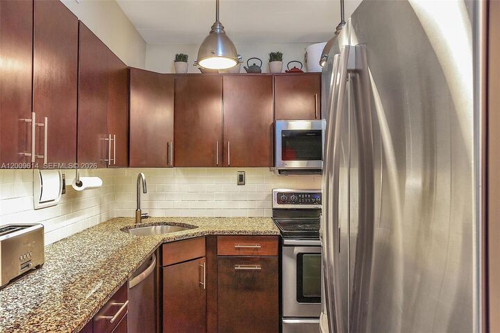 Property Photo:  1200 West Ave 423  FL 33139 