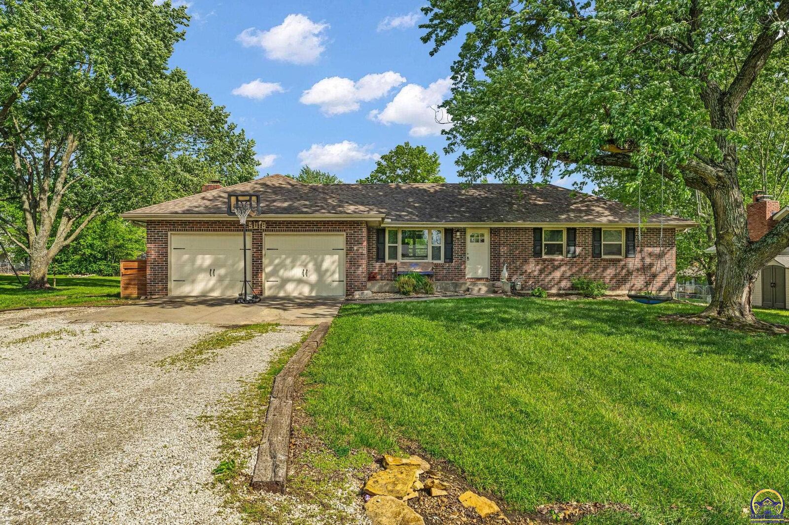 Property Photo: 5018 NW Dawdy Dr KS 66618