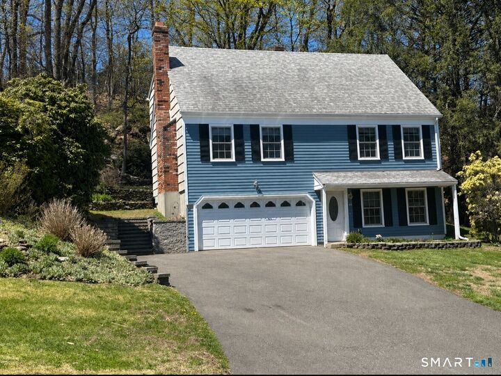 Property Photo:  42 Ten Coat Lane  CT 06484 