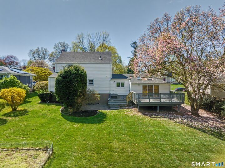 Property Photo:  128 Ann Terrace  CT 06615 