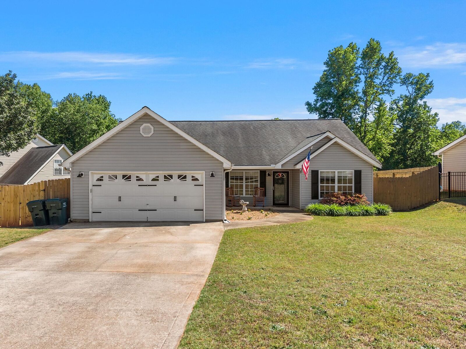 Property Photo:  422 Lily Pond Lane  SC 29687 