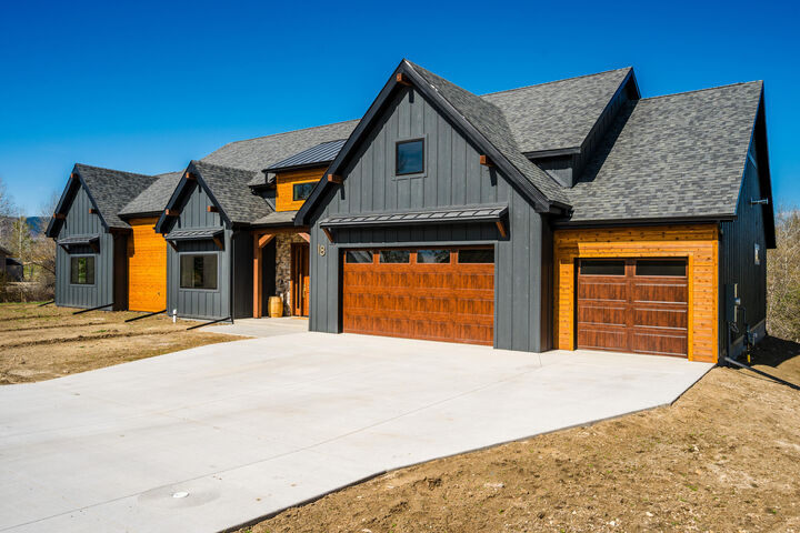 Property Photo:  18 Canyon View Drive  WY 82801 