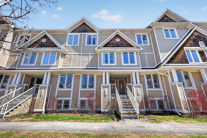 Property Photo:  424 Hillsboro Private 13  ON K2M 3A8 
