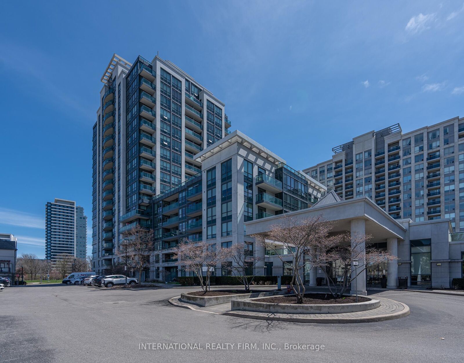 Property Photo: 20 North Park Road 204 ON L4J 0G7