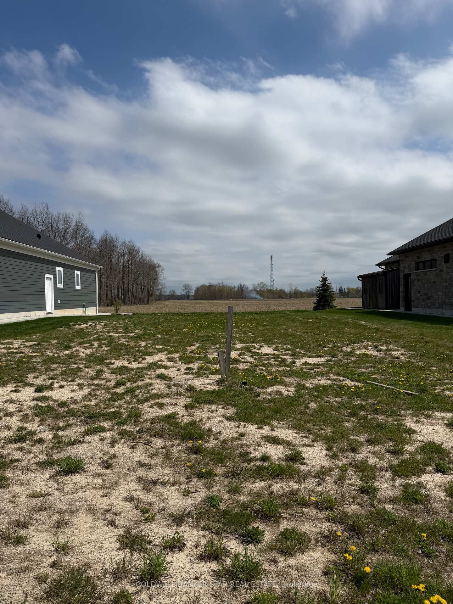 Property Photo:  79 Deerfield Road  ON N0M 1T0 