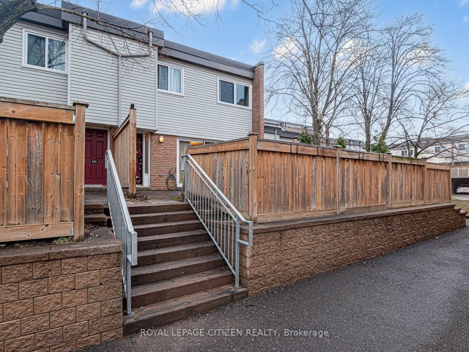 Property Photo: 148 Milestone Crescent ON L4G 3M2