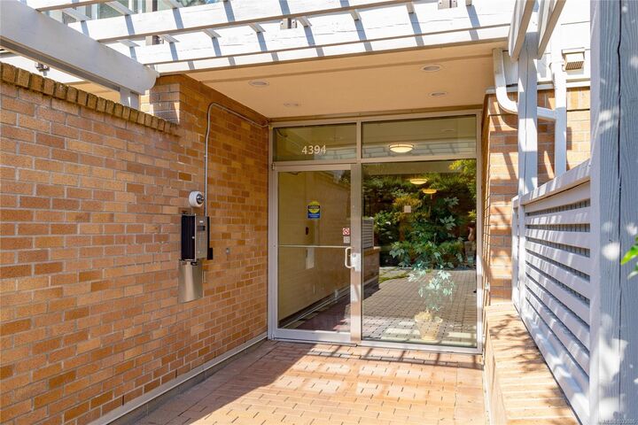 Property Photo: 4394 West Saanich Rd #202 BC V8Z 0B5