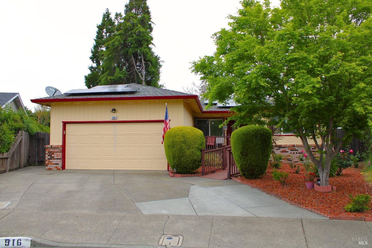 Property Photo:  916 Renee Court  CA 95401 