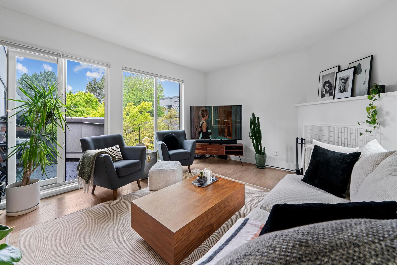 Property Photo: 1314 W 7th Avenue BC V6H 3W5