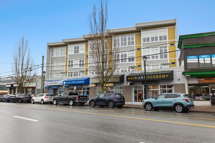 20238 Fraser Highway 202 — photo 1