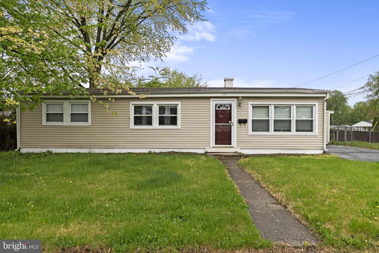 Property Photo:  520 S Maple Avenue  NJ 08052 