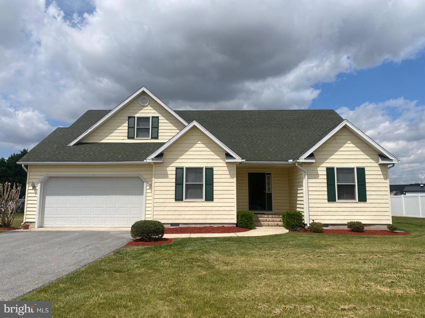 Property Photo:  511 N Winding Brooke Drive  DE 19973 