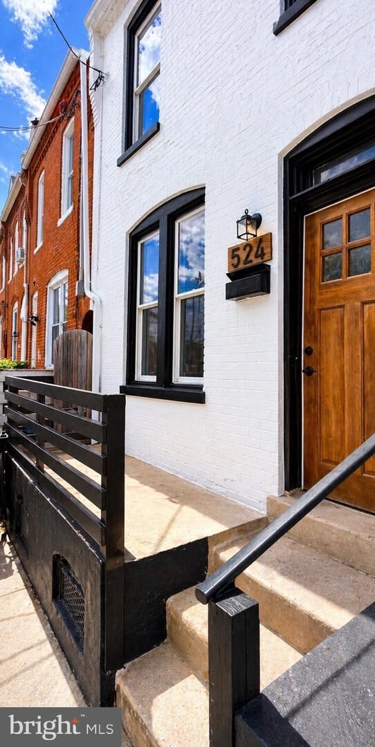 Property Photo:  524 Locust Street  PA 17602 