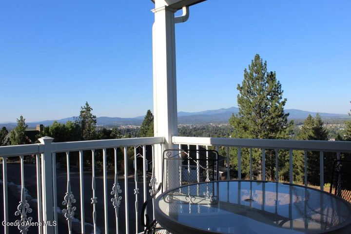 Property Photo:  2010 E Grandview Dr  ID 83815 
