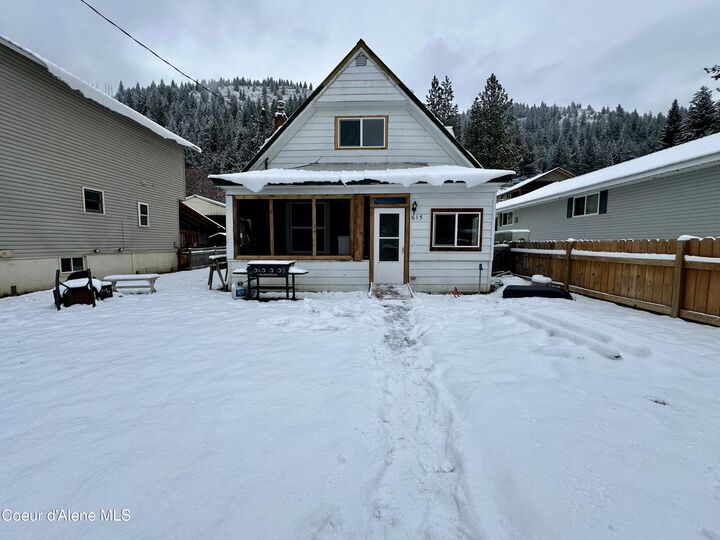 Property Photo:  615 Earle St  ID 83846 