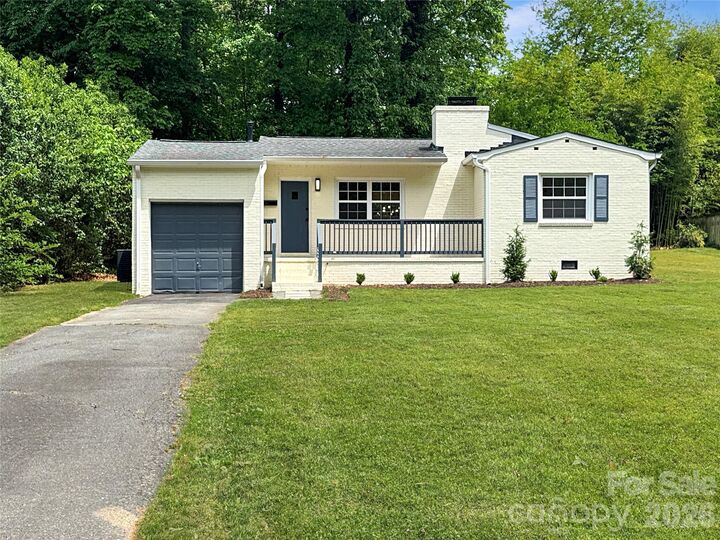 Property Photo:  4065 Hiddenbrook Drive  NC 28205 