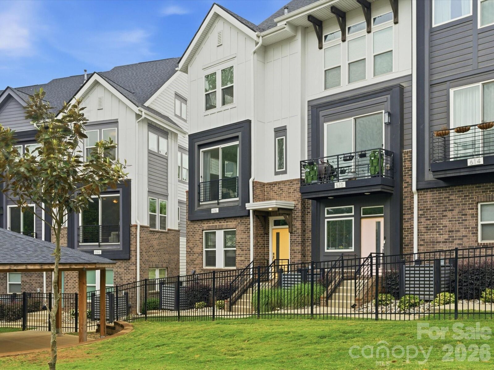 Property Photo:  606 West End Drive  NC 28208 