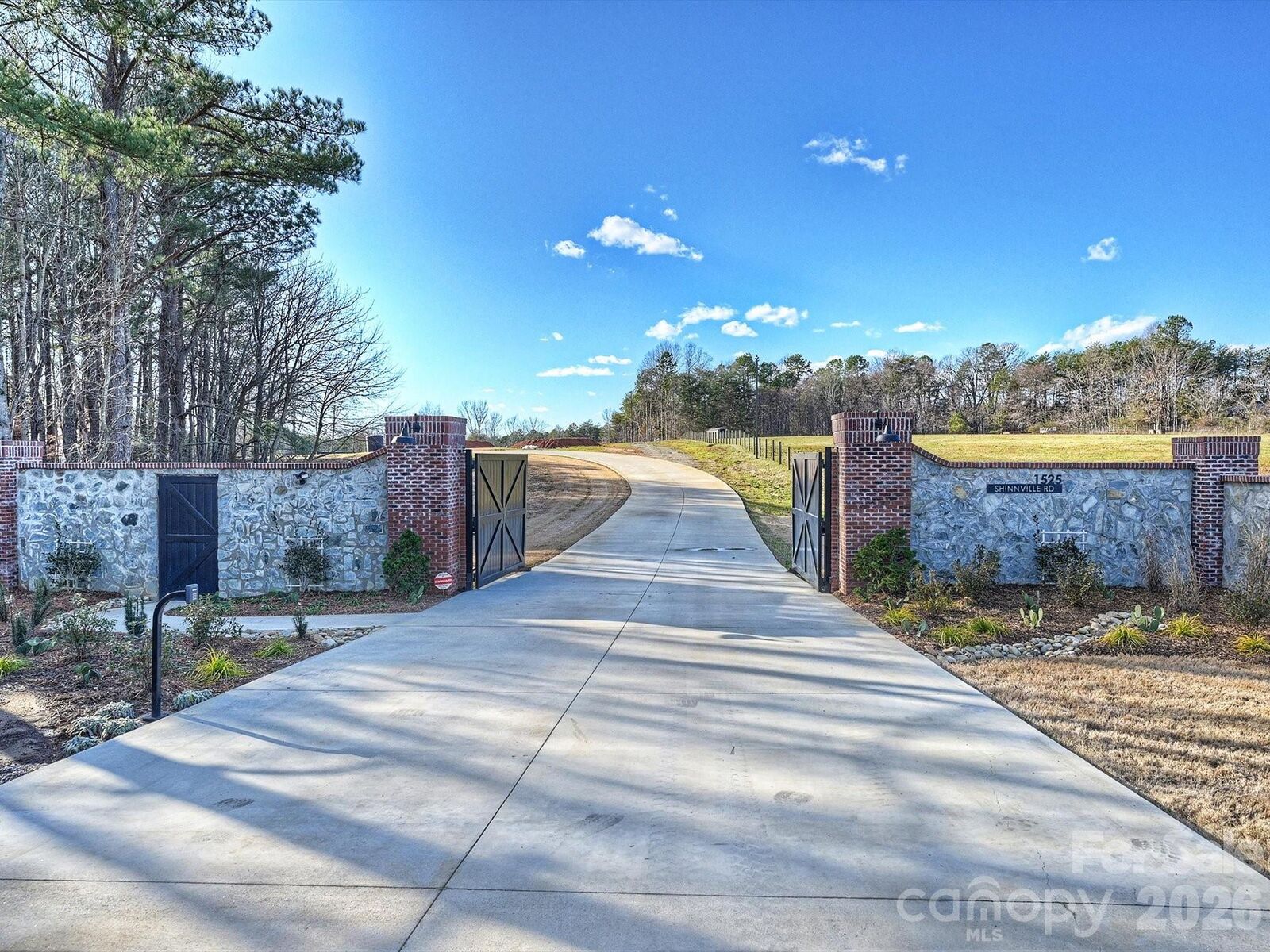 Property Photo: 1525 Shinnville Road 2 NC 27013