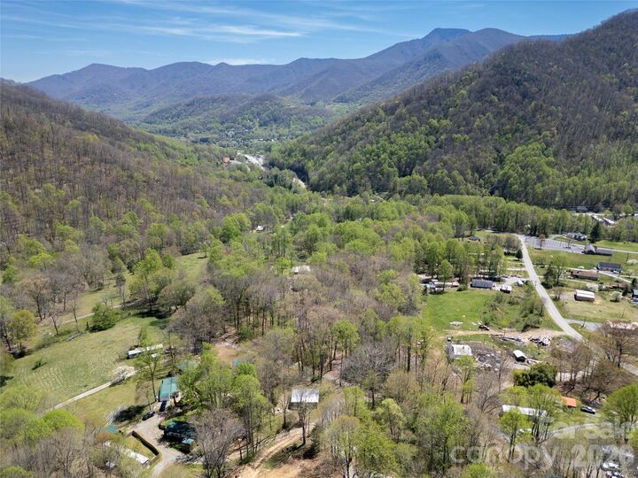 Property Photo:  16 Standing Rock Ridge  NC 28751 