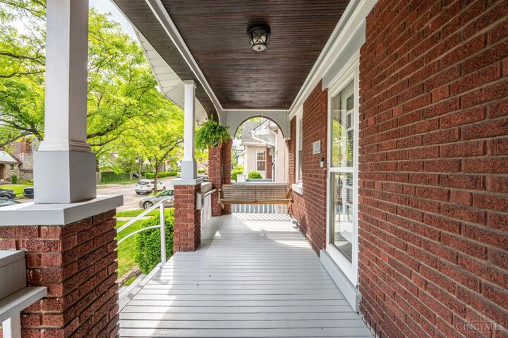 Property Photo:  2846 Markbreit Avenue  OH 45209 