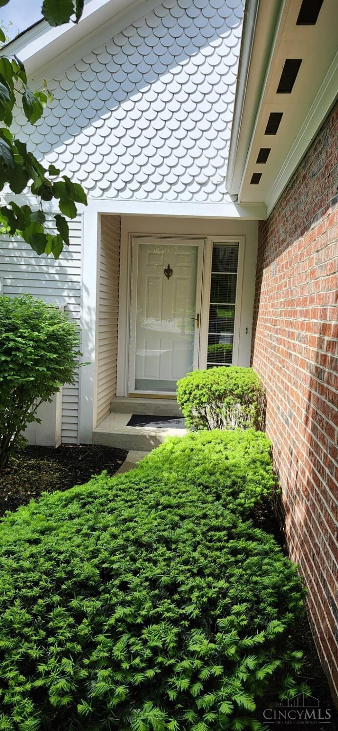 Property Photo:  1151 Wittshire Lane  OH 45255 
