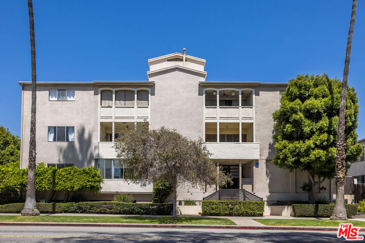 Property Photo:  1101 Lincoln Blvd  CA 90403 