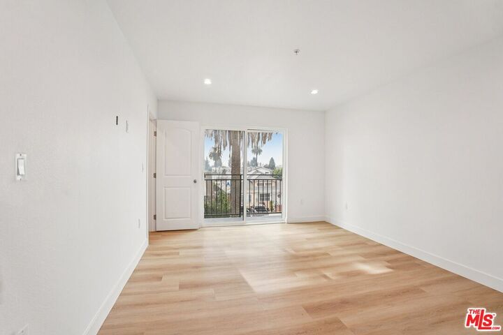 Property Photo: 312 N Coronado St CA 90026
