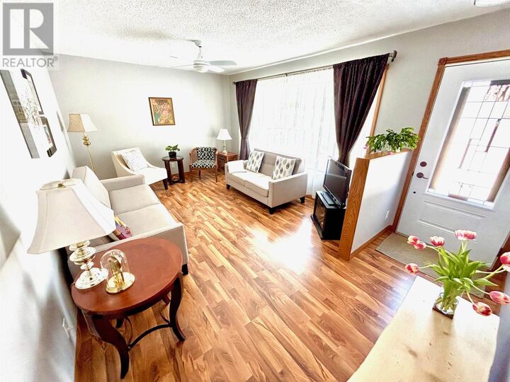 Property Photo:  306 Wilde St  ON P8N 3A9 