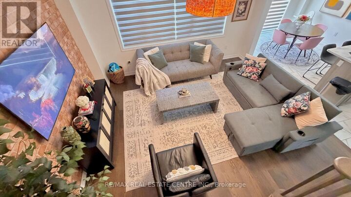 Property Photo:  15 Charm Place  ON L2V 0K2 