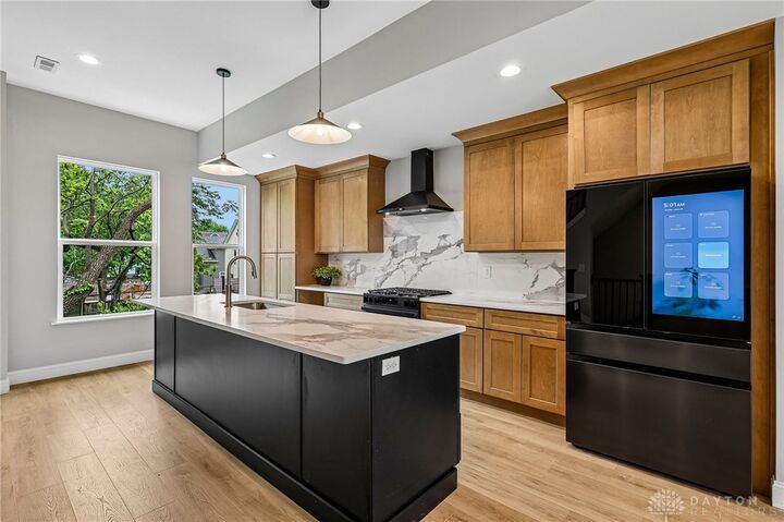 Property Photo:  3906 Edwards Road C  OH 45209 