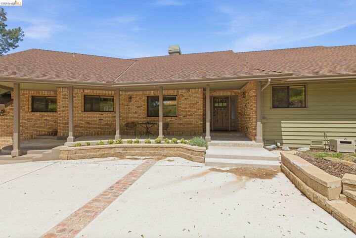 Property Photo: 16592 Parkridge Ave CA 95370