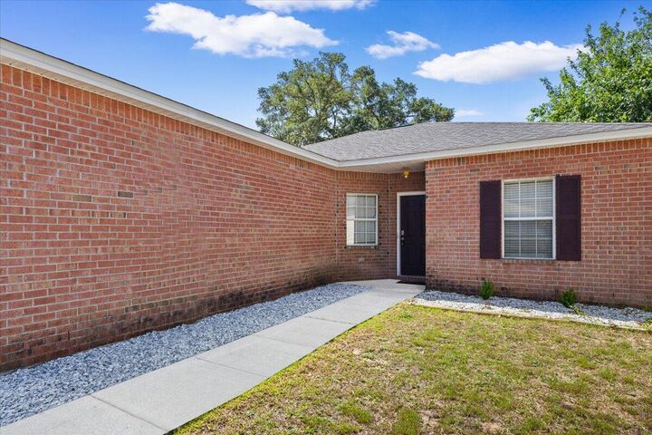 Property Photo:  635 Saleta Street  FL 32534 
