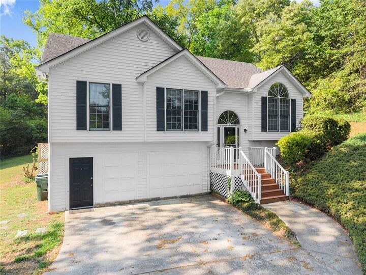 Property Photo: 74 Blacks Mill Trace E GA 30534