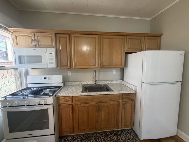 Property Photo:  212 Plainfield Ave 2  NJ 07306 