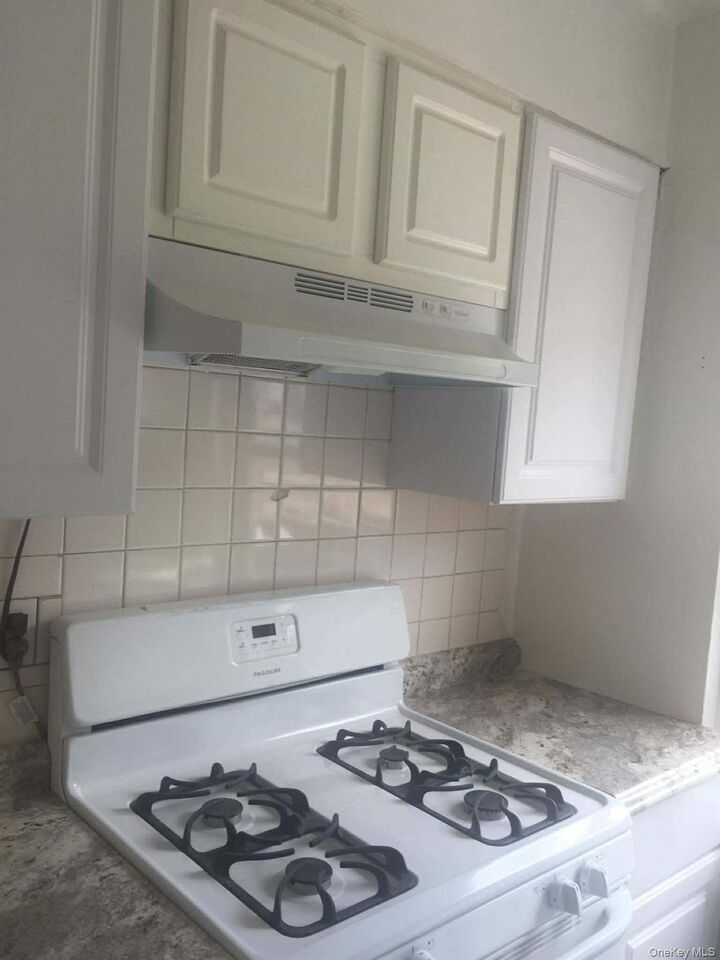 Property Photo: 1454 E 233rd Street 1 NY 10466