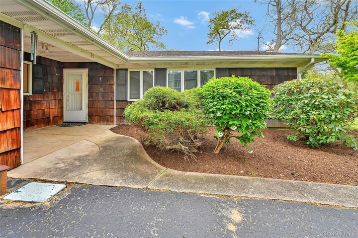 Property Photo:  54 Marwood Place  NY 11790 