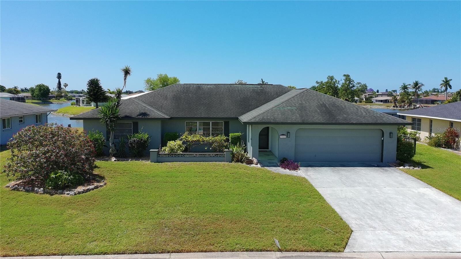 Property Photo:  984 N Gondola Drive  FL 34293 