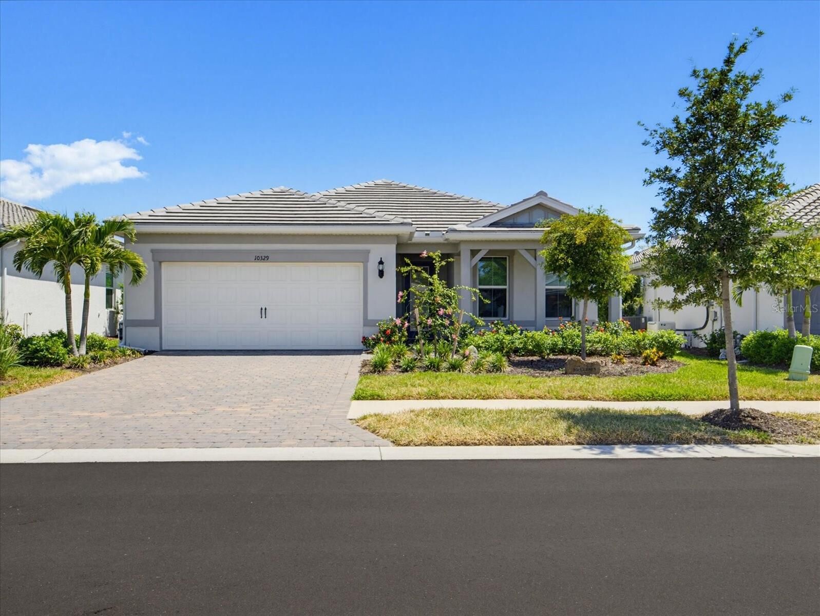Property Photo:  10329 Sun Isle Drive  FL 34223 
