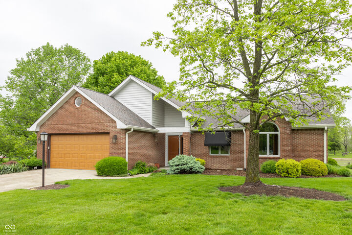 Property Photo:  18 Ashbourne Drive  IN 46060 