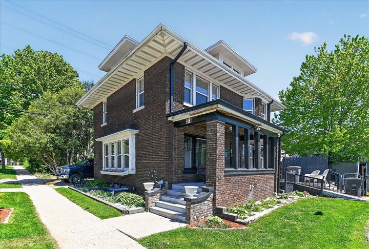 Property Photo:  217 S Fourth St  WI 53589 