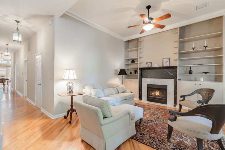 Property Photo:  2541 N Racine Avenue 1  IL 60614 