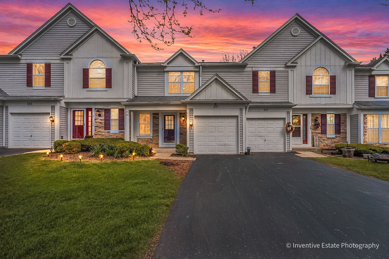 Property Photo:  327 Shadybrook Lane  IL 60504 