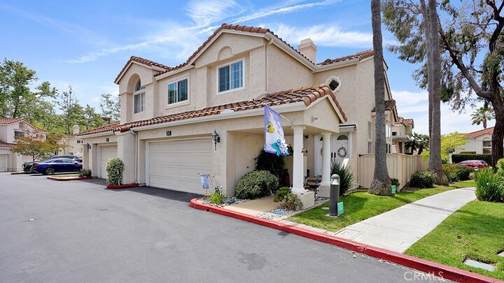 Property Photo:  213 Via Presa  CA 92672 