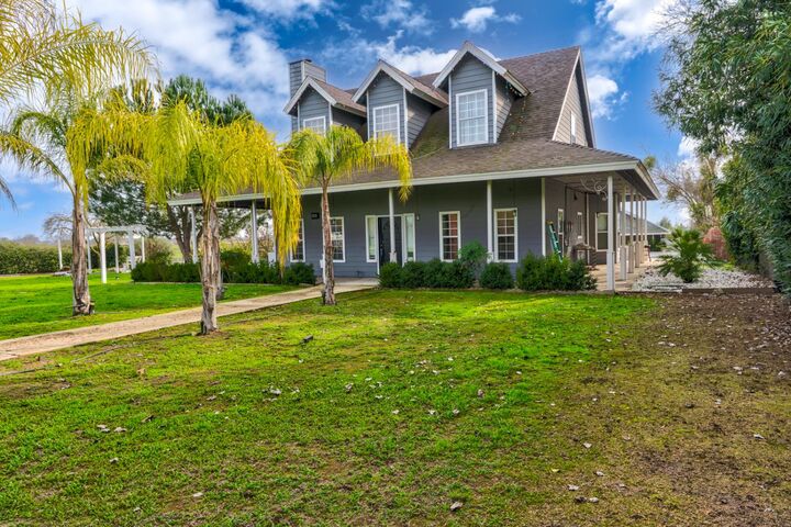 Property Photo:  29058 Avenue 22  CA 93638 