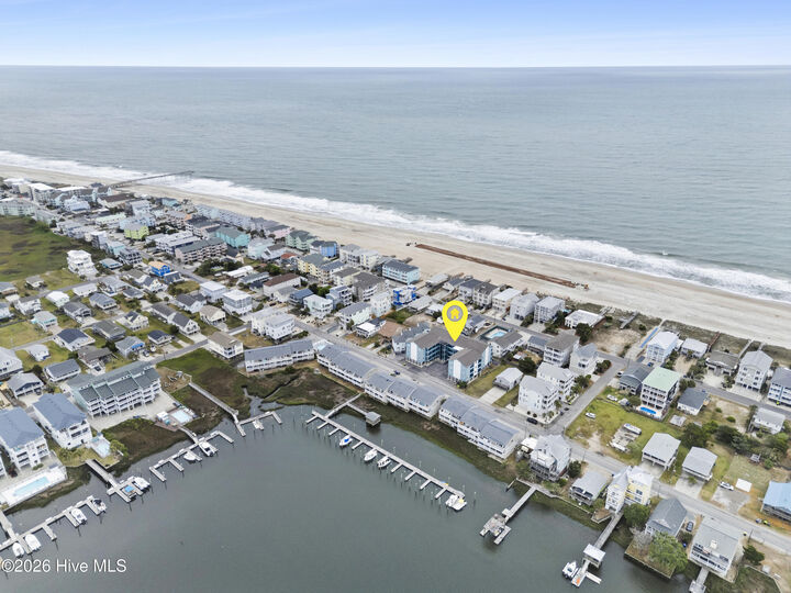 Property Photo: 1404 Canal Drive Apt 18 NC 28428